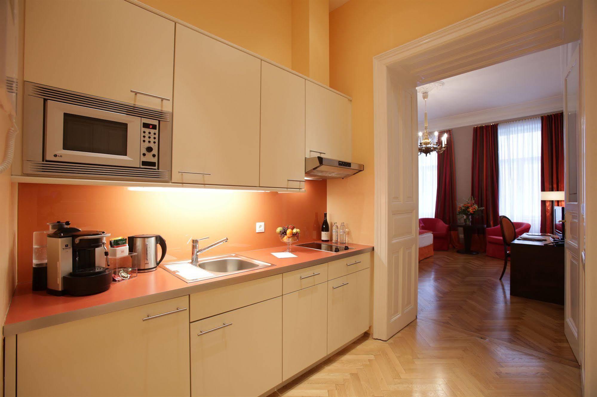 Appartement-Hotel An Der Riemergasse Vienna Esterno foto