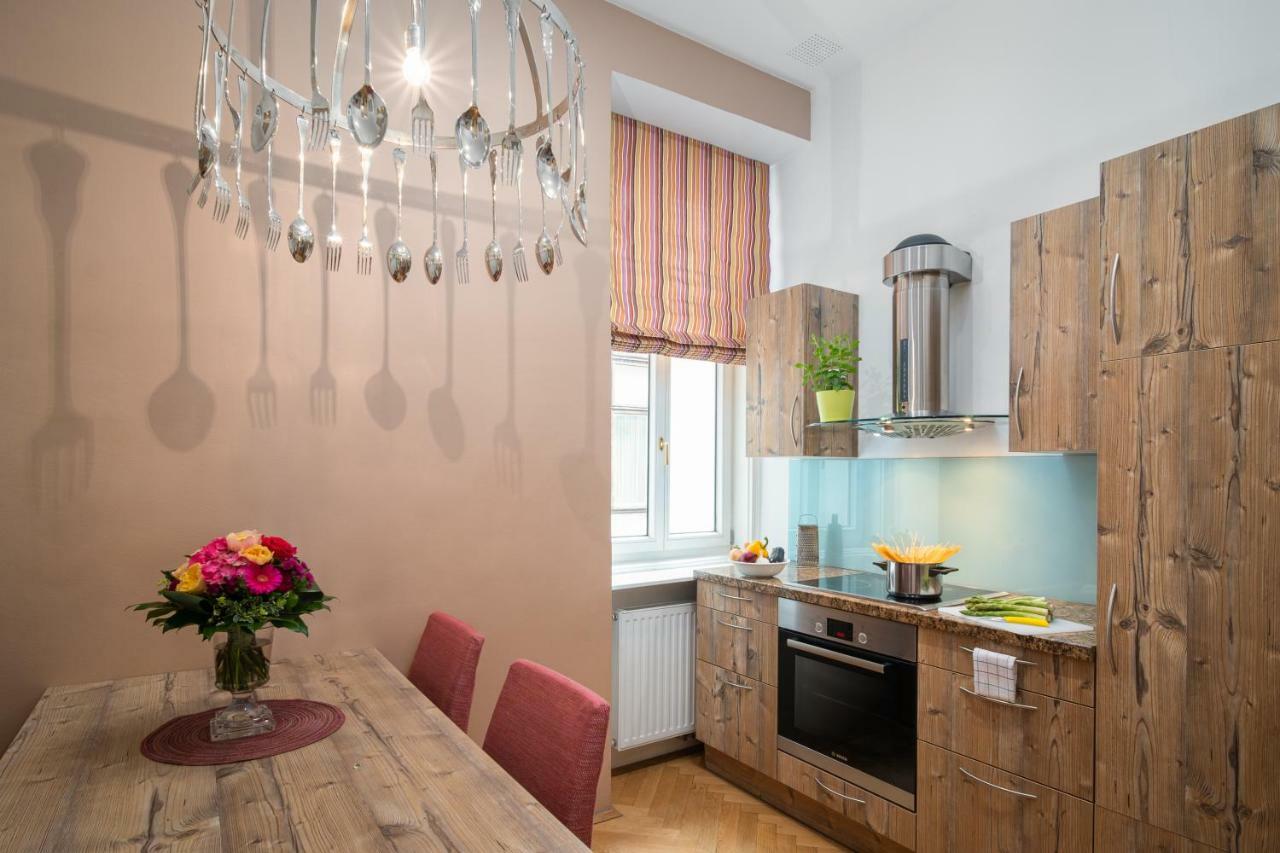 Appartement-Hotel An Der Riemergasse Vienna Esterno foto