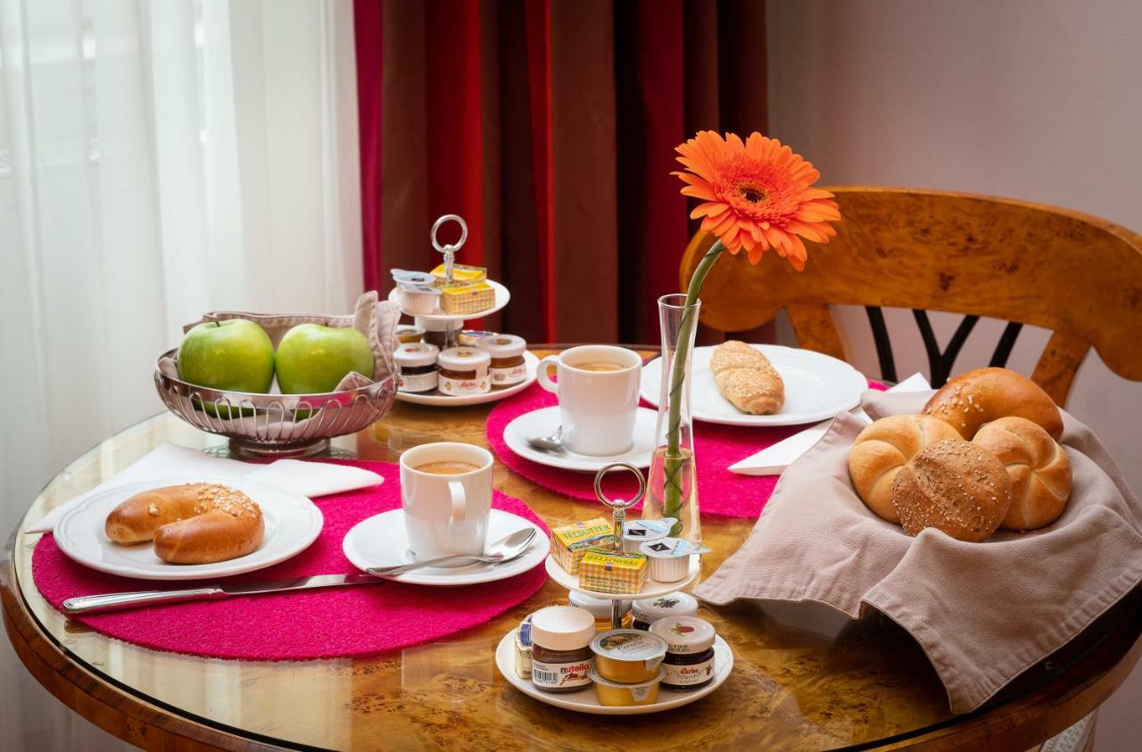 Appartement-Hotel An Der Riemergasse Vienna Esterno foto